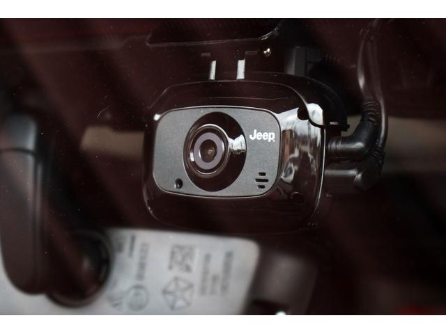 ジープ・ラングラーアンリミテッド スポーツ バックカメラ/サイドカメラ/フロントカメラ/前後ドライブレコーダー/クルーズコントロール/プッシュスタート/オートライト/ダウンヒルアシスト/フリーダムトップ/Bluetooth/USB/当店直接買取(10枚目)