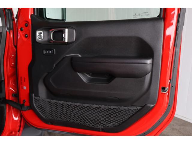 ジープ・ラングラーアンリミテッド スポーツ バックカメラ/サイドカメラ/フロントカメラ/前後ドライブレコーダー/クルーズコントロール/プッシュスタート/オートライト/ダウンヒルアシスト/フリーダムトップ/Bluetooth/USB/当店直接買取(26枚目)