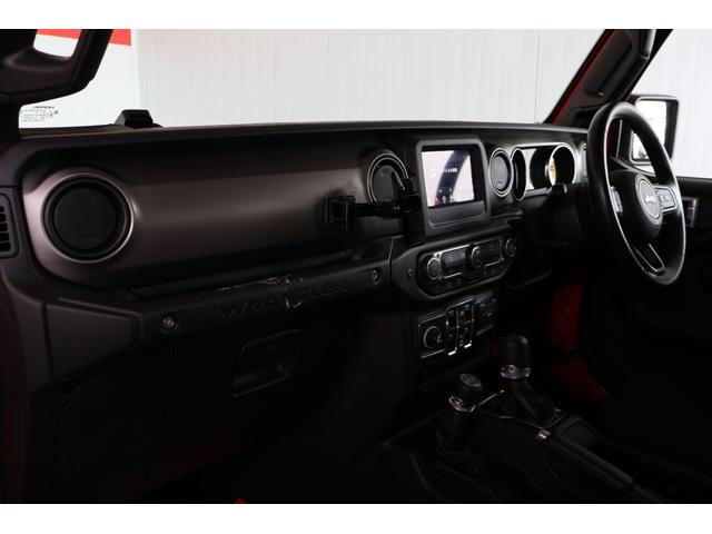 ジープ・ラングラーアンリミテッド スポーツ バックカメラ/サイドカメラ/フロントカメラ/前後ドライブレコーダー/クルーズコントロール/プッシュスタート/オートライト/ダウンヒルアシスト/フリーダムトップ/Bluetooth/USB/当店直接買取(27枚目)