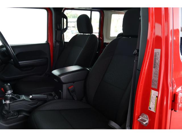 ジープ・ラングラーアンリミテッド スポーツ バックカメラ/サイドカメラ/フロントカメラ/前後ドライブレコーダー/クルーズコントロール/プッシュスタート/オートライト/ダウンヒルアシスト/フリーダムトップ/Bluetooth/USB/当店直接買取(28枚目)