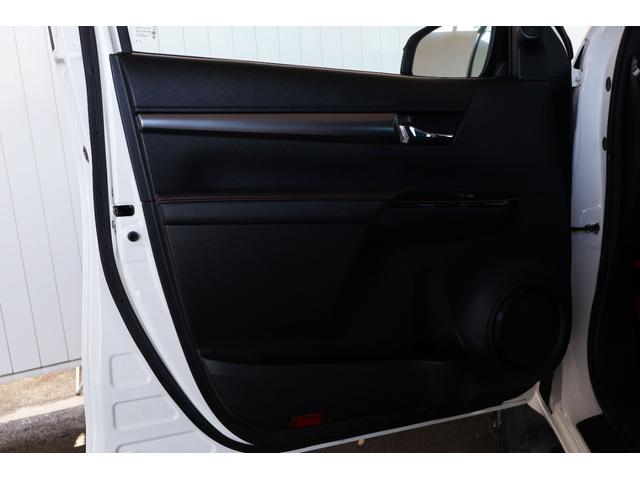 ハイラックス Ｚ　ＧＲスポーツ　禁煙１オーナー／８インチナビ／３６０カメラ／前後ドラレコ／ＧＲレッドキャリパー／ハードトノカバー／ＬＥＤヘッド／ＬＥＤフォグ／ヒッチメンバー／１８インチブラックＡＷ／同色オーバーフェンダー／衝突軽減（28枚目）