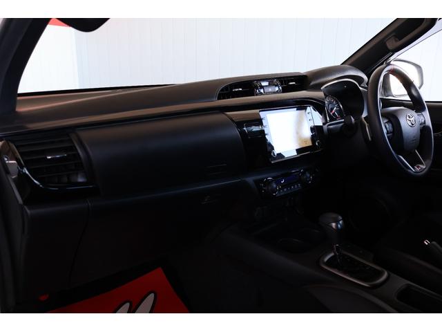 ハイラックス Ｚ　ＧＲスポーツ　禁煙１オーナー／８インチナビ／３６０カメラ／前後ドラレコ／ＧＲレッドキャリパー／ハードトノカバー／ＬＥＤヘッド／ＬＥＤフォグ／ヒッチメンバー／１８インチブラックＡＷ／同色オーバーフェンダー／衝突軽減（29枚目）