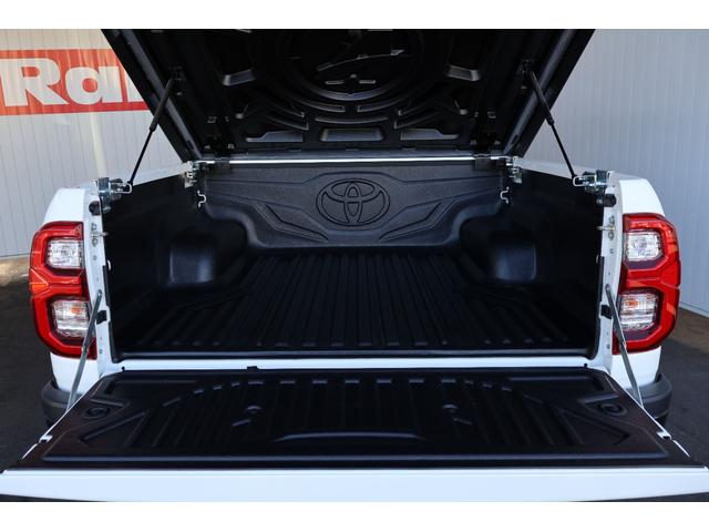 ハイラックス Ｚ　ＧＲスポーツ　禁煙１オーナー／８インチナビ／３６０カメラ／前後ドラレコ／ＧＲレッドキャリパー／ハードトノカバー／ＬＥＤヘッド／ＬＥＤフォグ／ヒッチメンバー／１８インチブラックＡＷ／同色オーバーフェンダー／衝突軽減（33枚目）