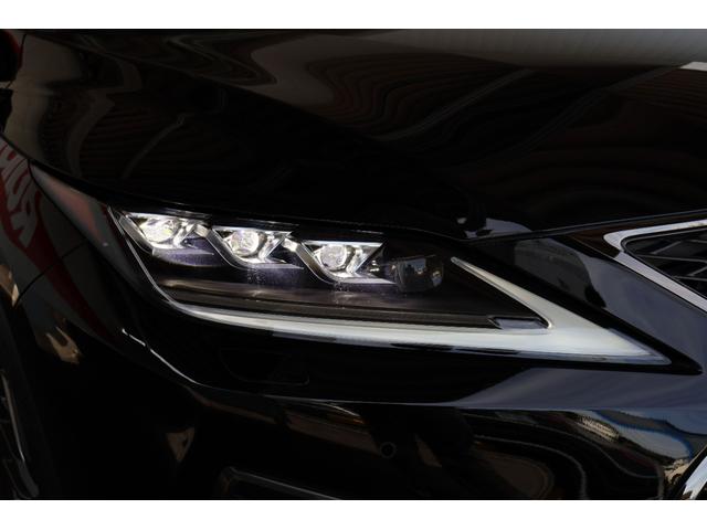 ＲＸ ＲＸ３００　Ｆスポーツ　パノラマルーフ／ルーフレール／１２．３インチフルセグナビ／パノラミックビューモニター／赤革シート／シートヒーター／ベンチレーション／後席シートヒーター／後席パワーシート／角型３眼ＬＥＤヘッドランプ（18枚目）