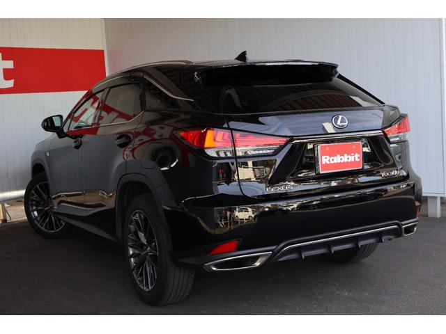 ＲＸ ＲＸ３００　Ｆスポーツ　パノラマルーフ／ルーフレール／１２．３インチフルセグナビ／パノラミックビューモニター／赤革シート／シートヒーター／ベンチレーション／後席シートヒーター／後席パワーシート／角型３眼ＬＥＤヘッドランプ（27枚目）