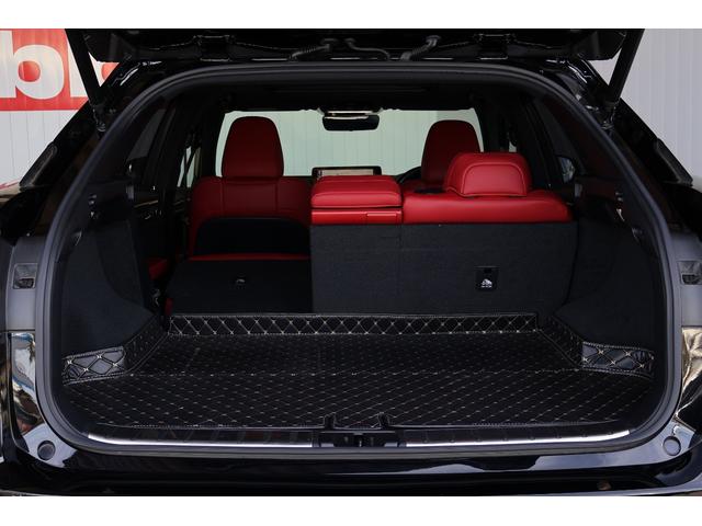 ＲＸ ＲＸ３００　Ｆスポーツ　パノラマルーフ／ルーフレール／１２．３インチフルセグナビ／パノラミックビューモニター／赤革シート／シートヒーター／ベンチレーション／後席シートヒーター／後席パワーシート／角型３眼ＬＥＤヘッドランプ（40枚目）