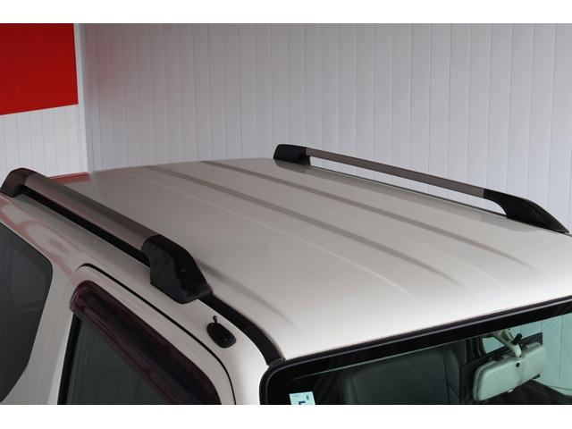 ジムニー ワイルドウインド 禁煙/レザーシート/シートヒーター/革巻きステアリングホイール/純正16AW/ルーフレール/フロントフォグランプ/ボディ同色背面ハードカバー/プライバシーガラス/キーレスエントリー/当店直接買取(12枚目)