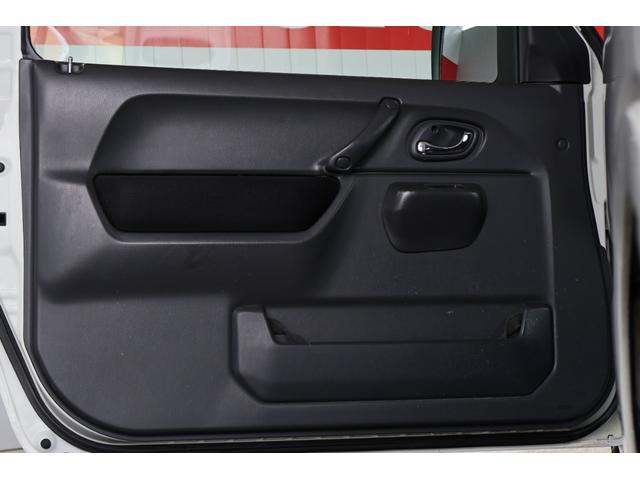 ジムニー ワイルドウインド 禁煙/レザーシート/シートヒーター/革巻きステアリングホイール/純正16AW/ルーフレール/フロントフォグランプ/ボディ同色背面ハードカバー/プライバシーガラス/キーレスエントリー/当店直接買取(27枚目)