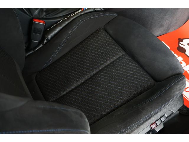 �^�]�ȑ��̍��ʂ��Y��ɕۂ���Ă���܂��B