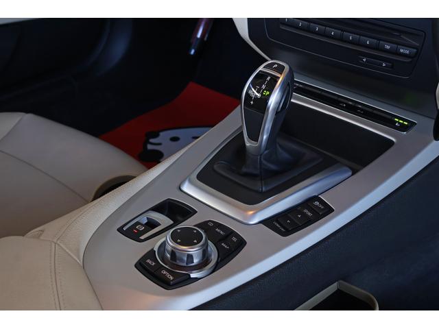 �y�T�e���V���o�[�}�b�g�C���p�l�����z