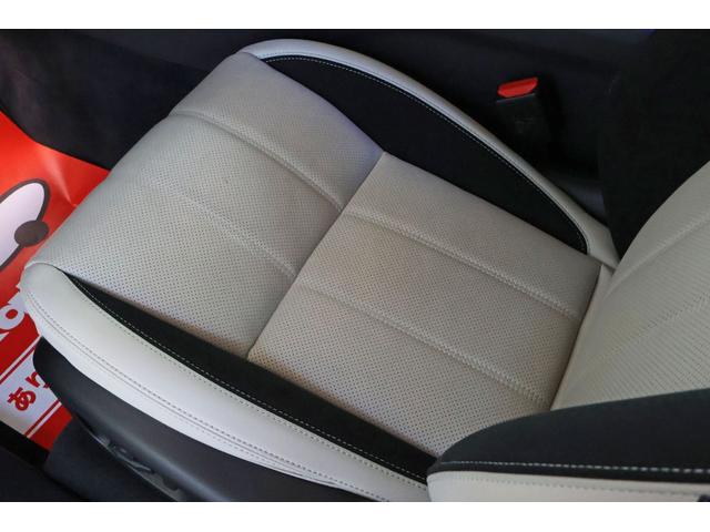 ����ȑ��̍��ʂ��Y��ɕۂ���Ă���܂��B