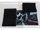取扱説明書やメンテナンスノート、スペアスマートキーなどの付属品も揃っております。ご納車時にお渡しさせていただきます。
