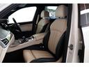 助手席シートも目立つ汚れは無く綺麗に保たれております。