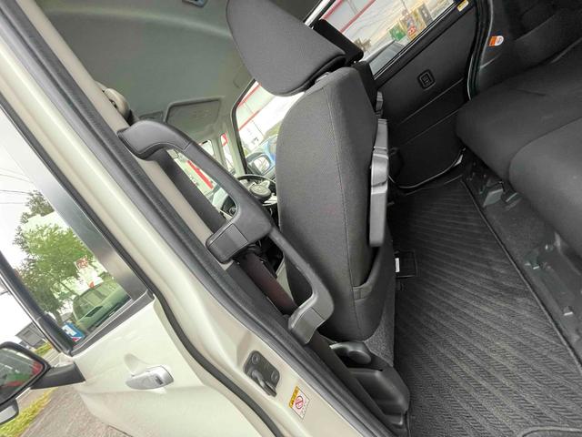 タンク 　両側電動スライドドア　レーンアシスト　アクセル踏み間違い装置　スマートキー　オートライト　タイミングチェーン　フロントフォグ　クルーズコントロール　衝突回避支援ブレーキ　ＥＴＣ（17枚目）