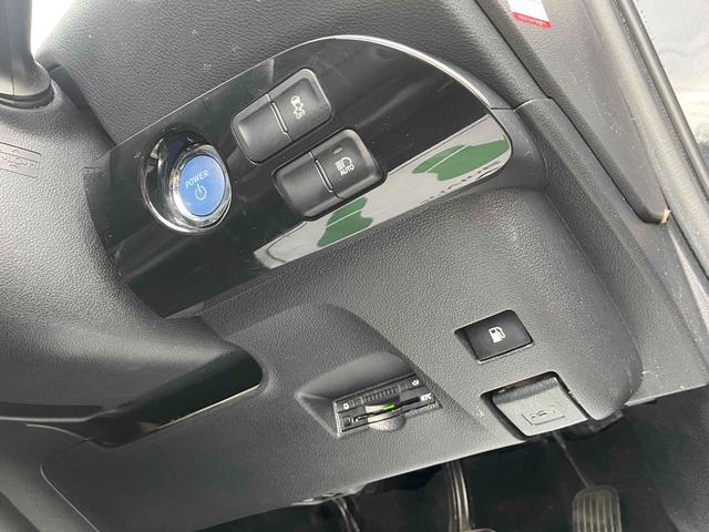 プリウス Sツーリングセレクション セーフティセンス レザーシート シートH オートライト スマートキー オートクルーズ ETC CVT(18枚目)