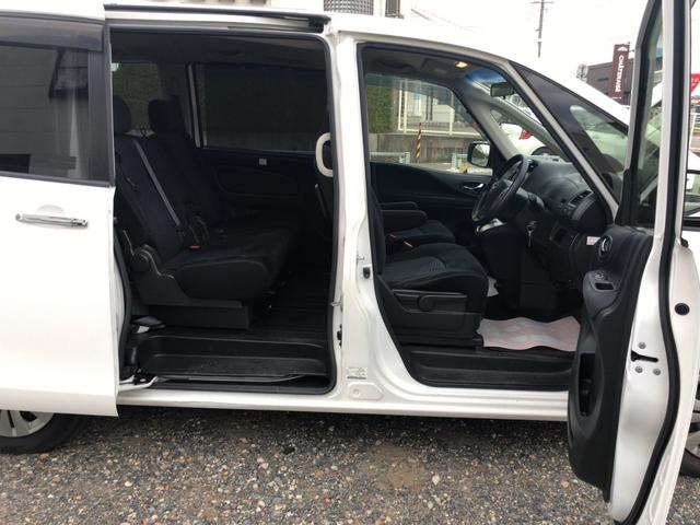 セレナ  2.0Sチェアキャブリフター/車いす固定装置付/クルーズコントロール/福祉車両/キーレス/タイミングチェーン車/6人乗り(13枚目)