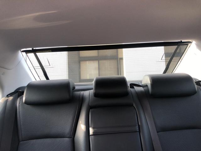 ■リアシェード■電動で開閉で日差しも楽々カット♪♪