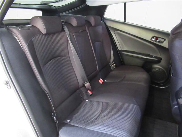 プリウス Ｓセーフティプラス　ワンオーナー　安全装備　衝突被害軽減システム　メモリーナビ　ナビ＆ＴＶ　バックカメラ　ドラレコ　スマートキー　オートクルーズコントロール　ＥＴＣ　ＬＥＤヘッドランプ　ハイブリッド　アルミホイール　ＣＤ（6枚目）