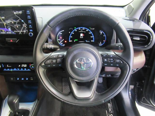 ヤリスクロス ハイブリッドＺ　ワンオーナー　安全装備　衝突被害軽減システム　メモリーナビ　ナビ＆ＴＶ　４ＷＤ　バックカメラ　ドラレコ　スマートキー　オートクルーズコントロール　ＥＴＣ　ＬＥＤヘッドランプ　ハイブリッド　盗難防止装置（11枚目）