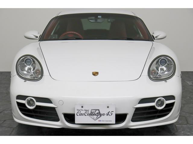 Ｓ　正規ディーラー車　右ハンドル　９９７ターボルック１９ｉｎホイール　レッドキャリパー　レッドインテリア／レッドレザーシート／メモリシート／シートヒーター　ＨＩＤヘッドライト　社外ＨＤＤナビ／バックカメラ(2枚目)