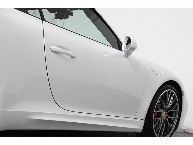 ９１１カレラＳ　カブリオレ　正規Ｄ車　後期　左Ｈ　テックアートエアロ（Ｆリップ　Ｆスプリッタ　Ｓスカート）　アクラポビッチ可変マフラー　アクラポビッチカーボンディフューザー　レッドレザー　ＢＯＳＥ　シートヒーター／クーラー(30枚目)