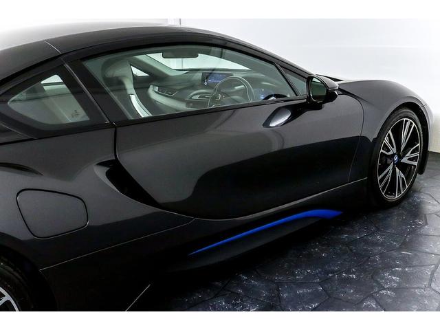 BMW i8 BASE GRADE