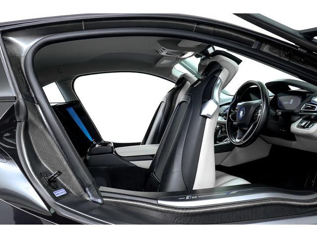 BMW i8 BASE GRADE