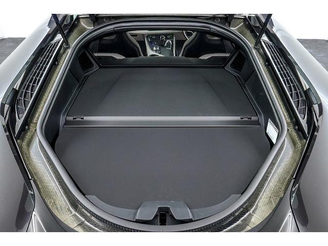 BMW i8 BASE GRADE