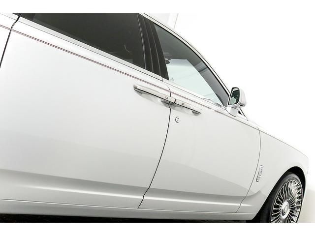 ゴーストII ベースグレード 1年保証付き 正規D車 左H シューティングスターヘッドライナー リアエンターテイメント 特別外装色/アンダルシアンホワイト ダブルコーチライン WALD22AW 温冷シート RR刺繍 360°カメラ(25枚目)