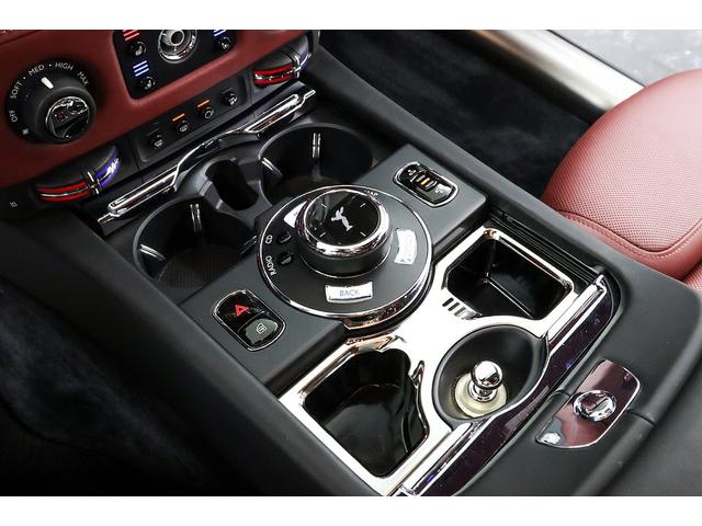 ゴーストII ベースグレード 1年保証付き 正規D車 左H シューティングスターヘッドライナー リアエンターテイメント 特別外装色/アンダルシアンホワイト ダブルコーチライン WALD22AW 温冷シート RR刺繍 360°カメラ(65枚目)