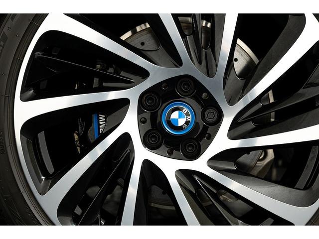 ｉ８ ベースグレード　正規Ｄ車　ワンオーナー　右Ｈ　ＬＥＤヘッドライト　ブルーアクセント　純正２０ｉｎＡＷ　コンフォートアクセス　インテリアデザインＣＡＲＰＯ／カラムスパイスグレー／シートヒーター　ハーマンカードンサウンド（25枚目）