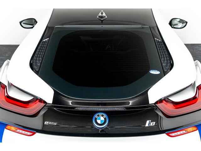 ｉ８ ベースグレード　正規Ｄ車　ワンオーナー　右Ｈ　ＬＥＤヘッドライト　ブルーアクセント　純正２０ｉｎＡＷ　コンフォートアクセス　インテリアデザインＣＡＲＰＯ／カラムスパイスグレー／シートヒーター　ハーマンカードンサウンド（28枚目）