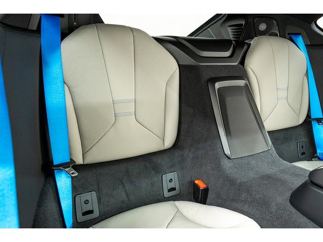 ｉ８ ベースグレード　正規Ｄ車　ワンオーナー　右Ｈ　ＬＥＤヘッドライト　ブルーアクセント　純正２０ｉｎＡＷ　コンフォートアクセス　インテリアデザインＣＡＲＰＯ／カラムスパイスグレー／シートヒーター　ハーマンカードンサウンド（52枚目）