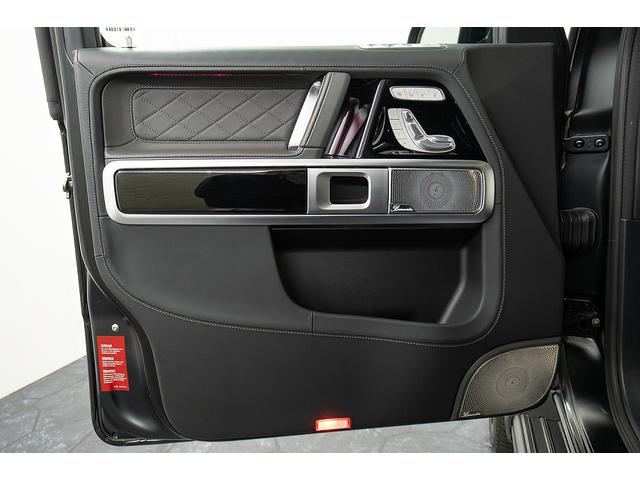 Gクラス G63 正規D車 左H ナイトPKG BRABUSカーボンボンネット/Fリップ/カーボンルーフスポイラー/左右4本出マフラー/23inAW Fプロテクションフィルム 電動サイドステップ デジタルインナーミラー(36枚目)