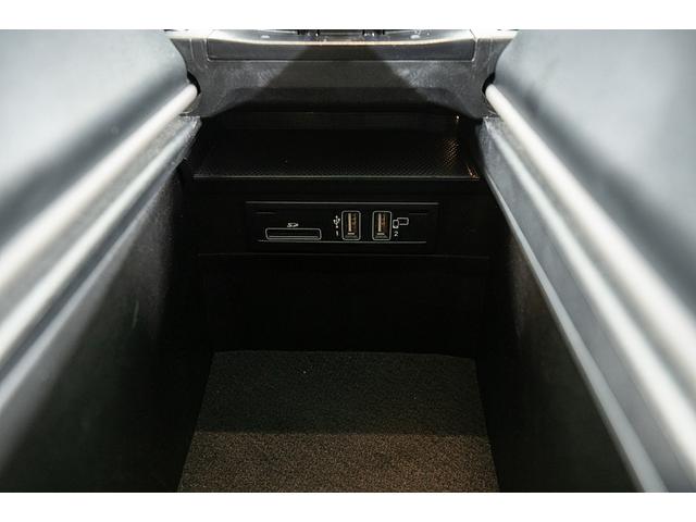 Gクラス G63 正規D車 左H ナイトPKG BRABUSカーボンボンネット/Fリップ/カーボンルーフスポイラー/左右4本出マフラー/23inAW Fプロテクションフィルム 電動サイドステップ デジタルインナーミラー(66枚目)