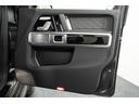 G63 正規D車 左H ナイトPKG BRABUSカーボンボンネット/Fリップ/カーボンルーフスポイラー/左右4本出マフラー/23inAW Fプロテクションフィルム 電動サイドステップ デジタルインナーミラー(40枚目)