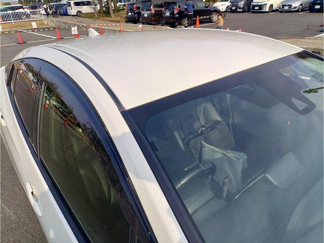 プリウス Ｓツーリングセレクション　アルパイン９インチナビ（12枚目）