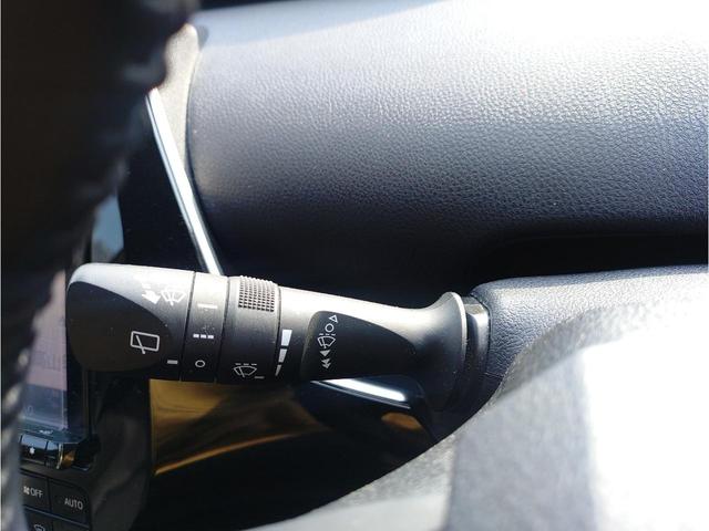 プリウス Ｓツーリングセレクション　アルパイン９インチナビ（58枚目）