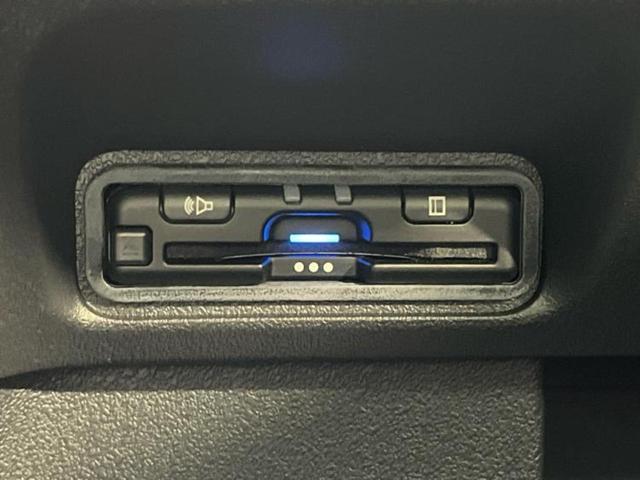 Ｎ－ＢＯＸカスタム ターボ　保証書／純正　９インチ　ナビ／ホンダセンシング／両側電動スライドドア／シートヒーター　前席／車線逸脱防止支援システム／ヘッドランプ　ＬＥＤ／ＵＳＢジャック／ＥＴＣ／ＥＢＤ付ＡＢＳ／横滑り防止装置（16枚目）