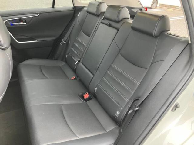 ＲＡＶ４ ４ＷＤハイブリッドＧ　新品タイヤ／サンルーフ／純正エアロ／保証書／社外　９インチ　ＳＤナビ／衝突安全装置／シートヒーター／車線逸脱防止支援システム／シート　合皮／電動バックドア／ドライブレコーダー　社外　フルエアロ　４ＷＤ（6枚目）