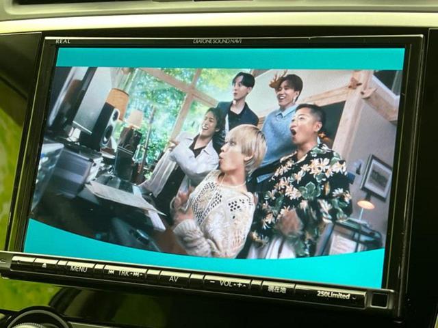 レヴォーグ ４ＷＤ１．６ＳＴＩスポーツアイサイト　新品タイヤ／保証書／純正　８インチ　ＳＤナビ／衝突安全装置／シートヒーター　前席／車線逸脱防止支援システム／シート　フルレザー／パーキングアシスト　バックガイド／ヘッドランプ　ＬＥＤ　革シート　４ＷＤ（12枚目）