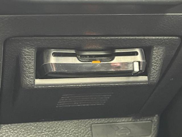 レヴォーグ ４ＷＤ１．６ＳＴＩスポーツアイサイト　新品タイヤ／保証書／純正　８インチ　ＳＤナビ／衝突安全装置／シートヒーター　前席／車線逸脱防止支援システム／シート　フルレザー／パーキングアシスト　バックガイド／ヘッドランプ　ＬＥＤ　革シート　４ＷＤ（16枚目）