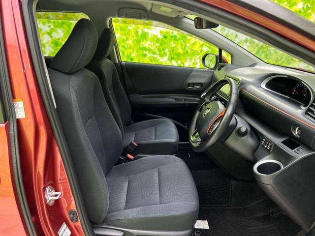 シエンタ G 新品タイヤ/保証書/純正 メモリーナビ/両側電動スライドドア/ヘッドランプ LED/Bluetooth接続/ETC/EBD付ABS/横滑り防止装置/バックモニター/フルセグTV/DVD バックカメラ(4枚目)