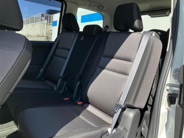 セレナ ハイウェイスターＶアーバンクロム　保証書／純正　１０インチ　ＳＤナビ／フリップダウンモニター　純正　１１インチ／インテリジェントルームミラー／衝突安全装置／両側電動スライドドア／アラウンドビューモニター／車線逸脱防止支援システム（6枚目）