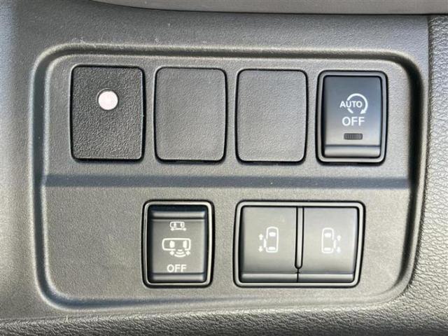 セレナ ハイウェイスターＶアーバンクロム　保証書／純正　１０インチ　ＳＤナビ／フリップダウンモニター　純正　１１インチ／インテリジェントルームミラー／衝突安全装置／両側電動スライドドア／アラウンドビューモニター／車線逸脱防止支援システム（16枚目）