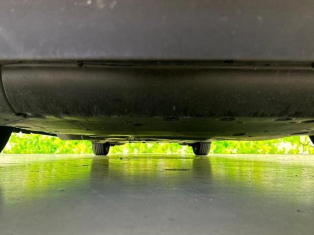 フリードハイブリッド ハイブリッドGホンダセンシング 新品タイヤ/保証書/社外 SDナビ/衝突安全装置/両側電動スライドドア/車線逸脱防止支援システム/ヘッドランプ LED/ETC/EBD付ABS/横滑り防止装置/アイドリングストップ/フルセグTV(26枚目)