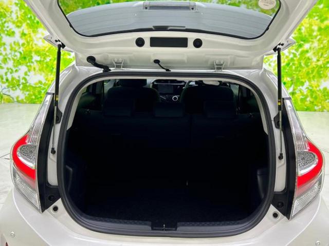 アクア Ｓ　新品タイヤ／保証書／純正　ＳＤナビ／衝突安全装置／車線逸脱防止支援システム／ドライブレコーダー　純正／Ｂｌｕｅｔｏｏｔｈ接続／ＥＴＣ／ＥＢＤ付ＡＢＳ／横滑り防止装置／アイドリングストップ／フルセグＴＶ（8枚目）