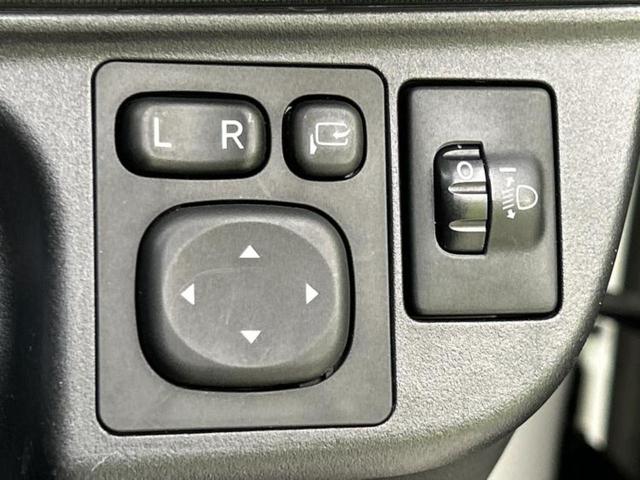 アクア Ｓ　新品タイヤ／保証書／純正　ＳＤナビ／衝突安全装置／車線逸脱防止支援システム／ドライブレコーダー　純正／Ｂｌｕｅｔｏｏｔｈ接続／ＥＴＣ／ＥＢＤ付ＡＢＳ／横滑り防止装置／アイドリングストップ／フルセグＴＶ（18枚目）