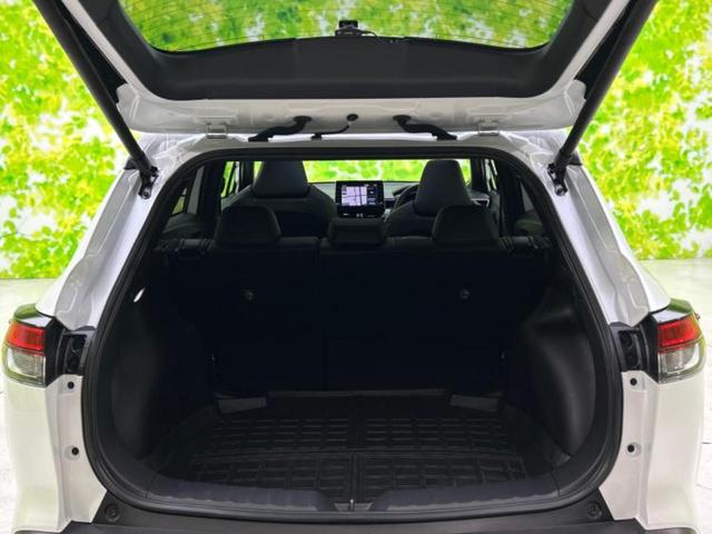 カローラクロス Ｚ　サンルーフ／純正エアロ／保証書／ディスプレイオーディオ＋ナビ／衝突安全装置／シートヒーター　前席／パノラミックビューモニター／車線逸脱防止支援システム／シート　ハーフレザー／電動バックドア　フルエアロ（8枚目）