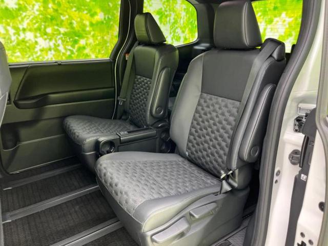 ヴォクシー ハイブリッドS-Z 新品タイヤ/保証書/純正 10インチ SDナビ/衝突安全装置/両側電動スライドドア/シートヒーター/車線逸脱防止支援システム/ヘッドランプ LED/USBジャック/Bluetooth接続 バックカメラ(8枚目)